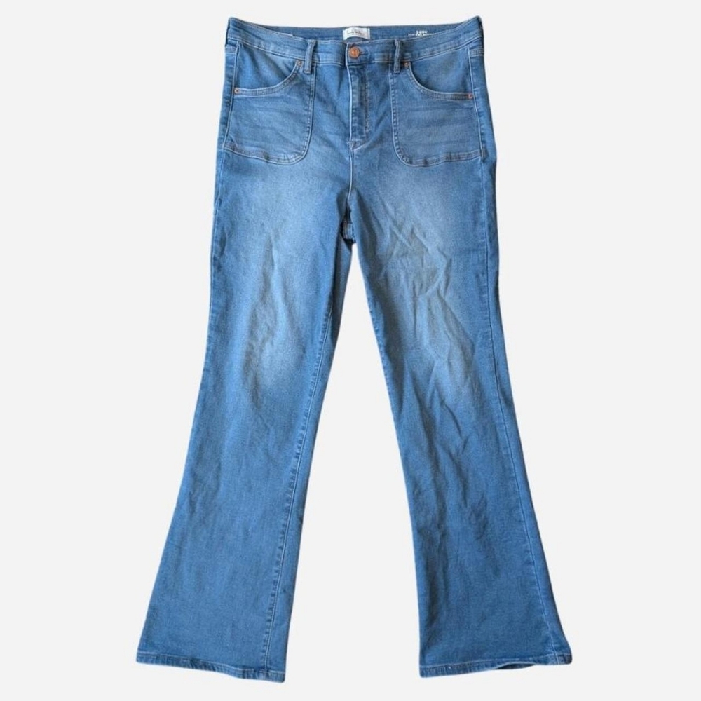 Nicole Miller New York soho high rise bootcut blue jeans